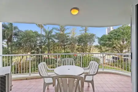Crystal Bay on the Broadwater - 176
