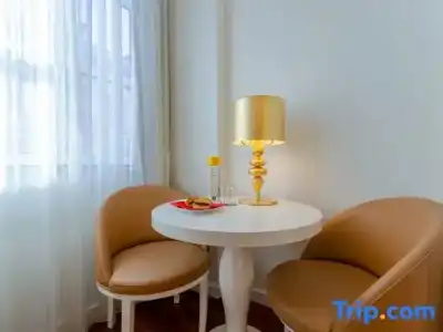 The 7, Suites, Studios & Apartments - 21