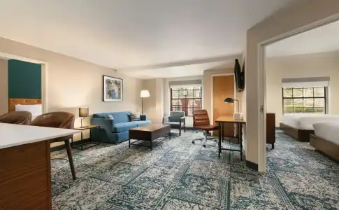 Four Points by Sheraton Raleigh Arena - 6