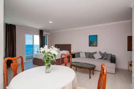 Open Sea Luxury Apartments - 37