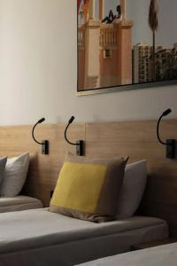 Corner - 26