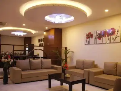 Regal Airport - 39