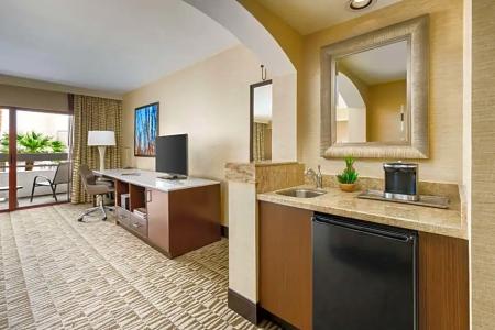 Hilton Phoenix Airport - 79