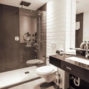 Grauer Bar - 35