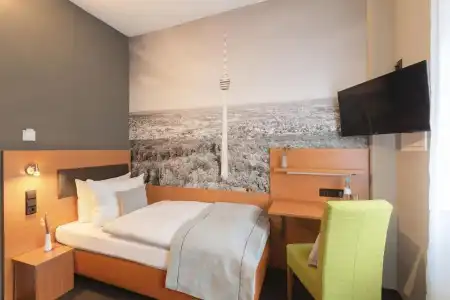 Garner Stuttgart - Zuffenhausen by IHG - 110