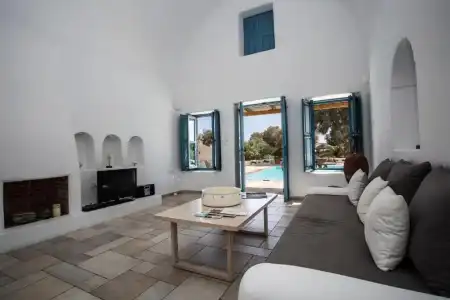 Black Rose Beach Suites - 4