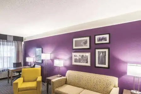 La Quinta Inn & Suites Flagstaff - 50