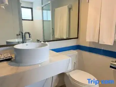 Days Inn by Wyndham Patong Beach Phuket - 67