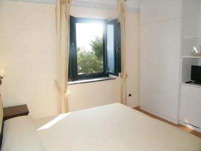 Villa Delle Meraviglie - 200