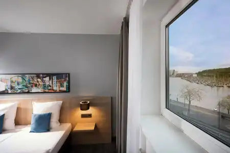Ramada by Wyndham - 3