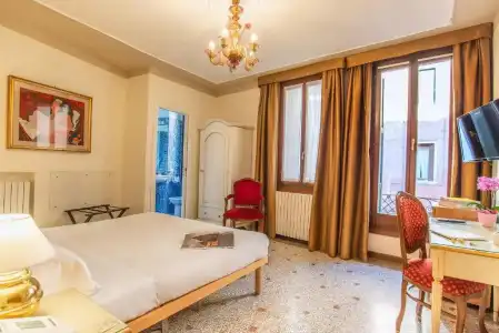 La Fenice Et Des Artistes - 36