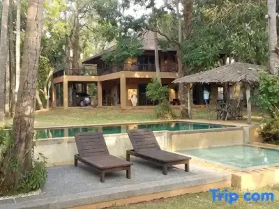 Melina's Beach Front Bungalow - 128