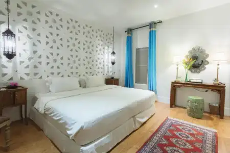 At Niman Conceptual Home - 104
