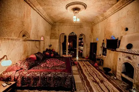 Oread Cave Suites - 374