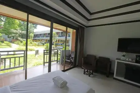 Phi Phi Andaman Beach Resort - 59