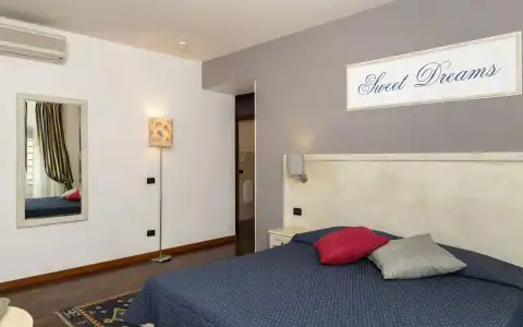 Inn Rome Rooms & Suites - 5