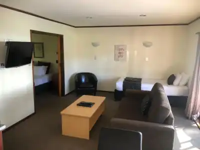 Half Moon Bay Motel - 16