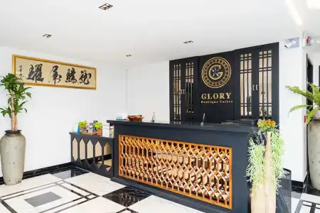 Glory Boutique Suite - 1