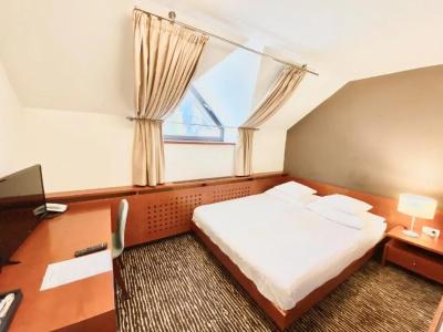 Hotel - 53