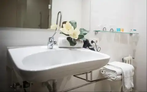 B&B Zaragoza Royal - 9