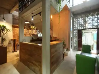 Pawon Cokelat Guesthouse - 1