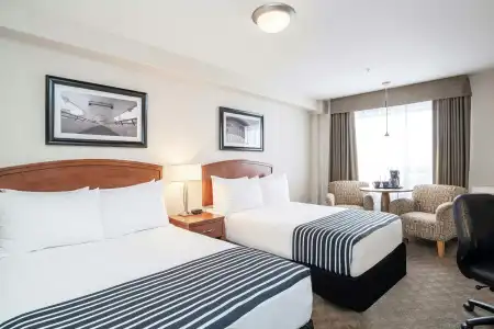 Sandmans & Suites Calgary West - 32