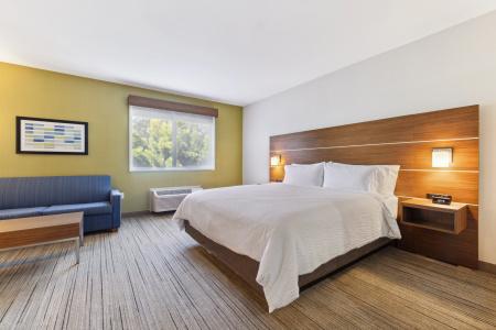 Holiday Inn Express & Suites Mountain View Silicon Valley by IHG - 21