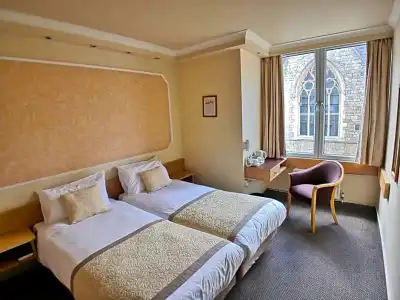 Lancaster Hall - 21