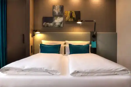 Motel One Amsterdam-Waterlooplein - 3