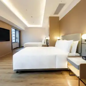 Holiday Inn Shanghai Nanjing Road - 36