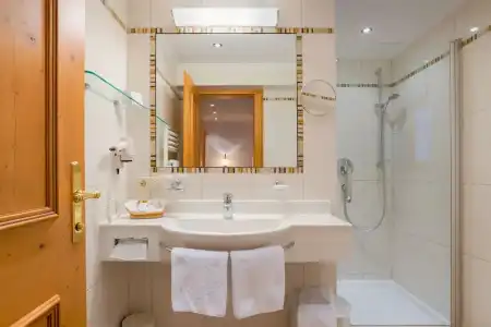 Hotel-Garni Jakober - 38