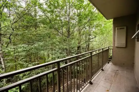 Bluegum Executive Apartments - 11