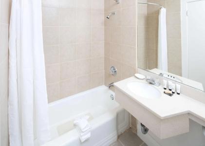 Red Lion Inn & Suites Sacramento - 36