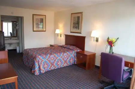 Delta Inn - 5