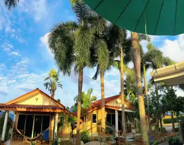 Sanuk bungalows - 9