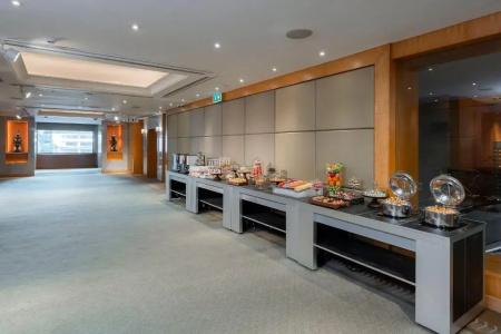 Royal Orchid Sheraton Riverside - 13