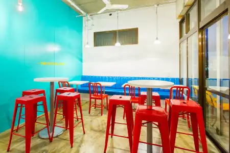 Seawall Hostel - 16