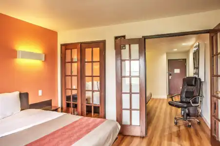 Motel 6 Dallas, TX - Northwest - 26