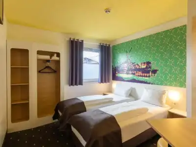 B&B Oberhausen am Centro - 25