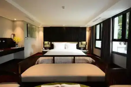 The Chi Novel Hostel - 101