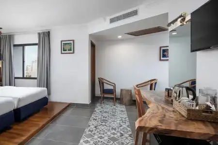 Pacific, Phnom Penh - 62