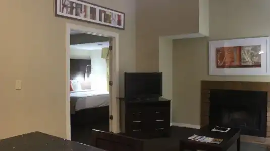 Hawthorn Extended Stay by Wyndham Wichita - 31
