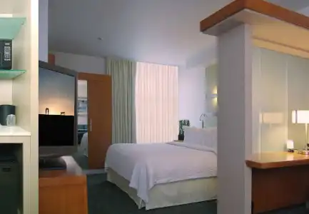 SpringHill Suites Las Vegas North Speedway - 7
