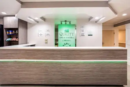 Quality Inn & Suites - 31