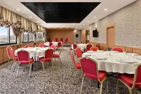 Ramada by Wyndham Sivas - 11