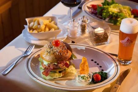 - Steakhouse Cheminée - 12