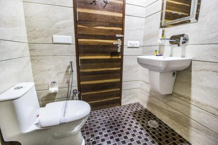 FabPrime Sapphire Inn - 32