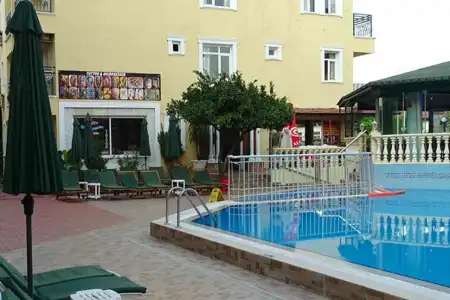 Maxwell Holiday Club - 11