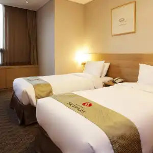 Skypark Central Myeongdong - 32