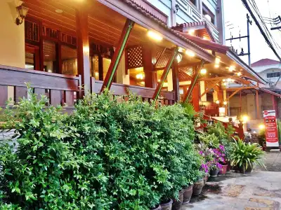 Riverfront Mukdahan - 11